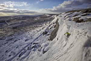 Skiing Wall End Slab at Stanage  © Lukasz Warzecha